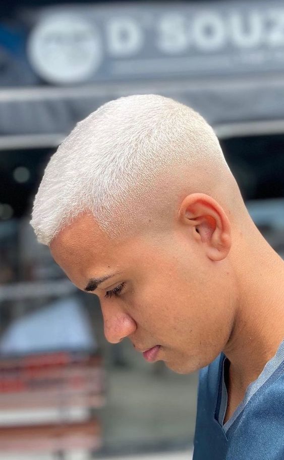 Rubio Platino Audaz: Guía para Hombres en Dallas & DFW